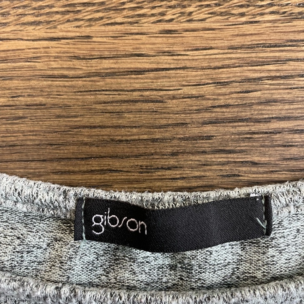 Gibson Light Gray Long‎ Sleeve Twist Top - Picture 5 of 7